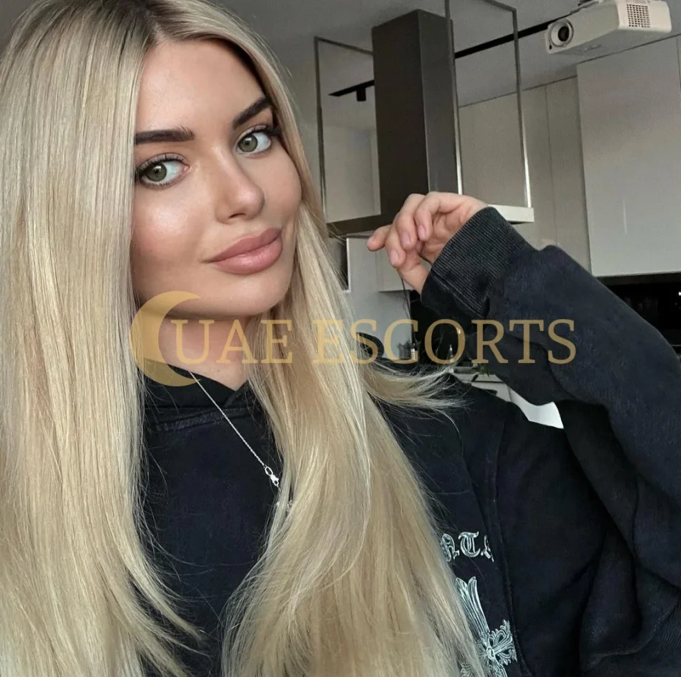 Cielo photo 4 in Nice: 27 years old, arab, slim, blonde hair, 168 cm, 55 kg, Medium bust