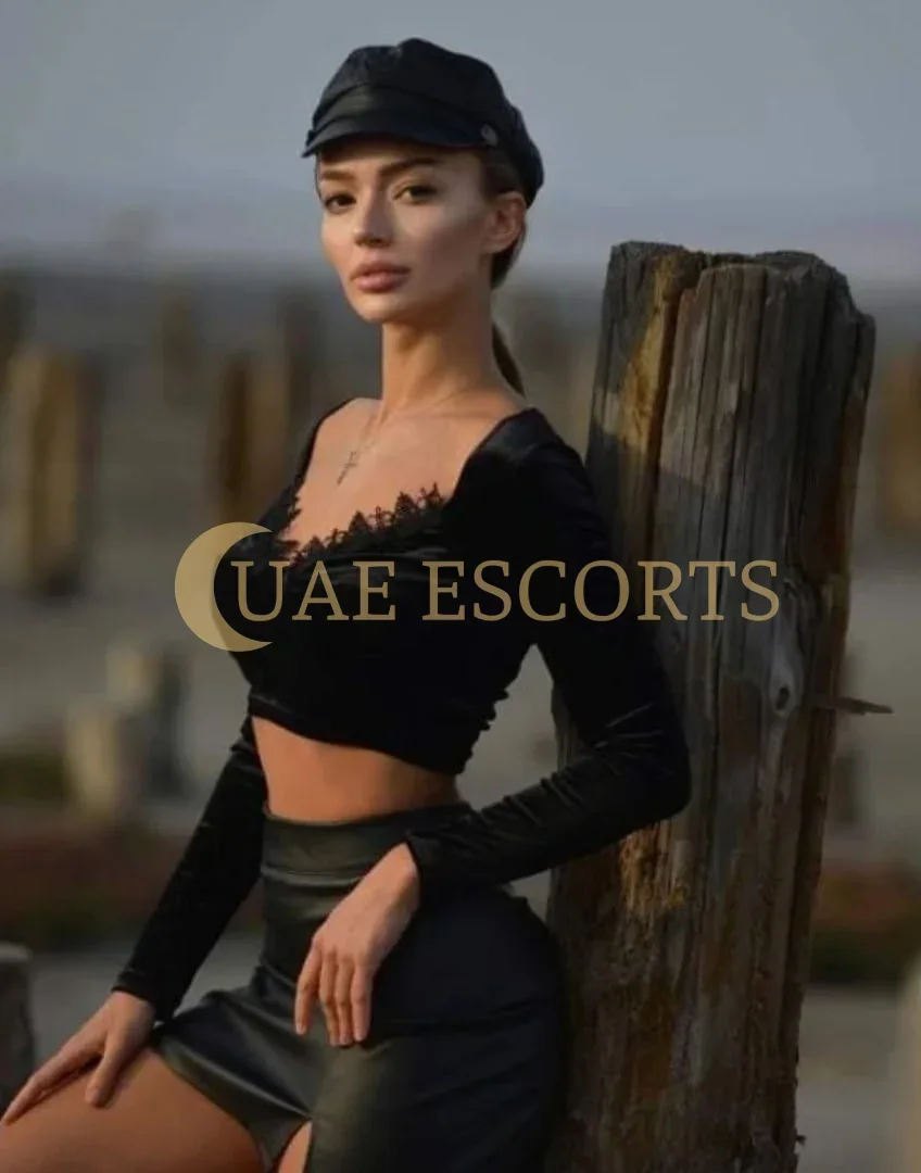 Clodagh photo 3 in London: 28 years old, slim, blonde hair, 169 cm, 53 kg, Medium bust