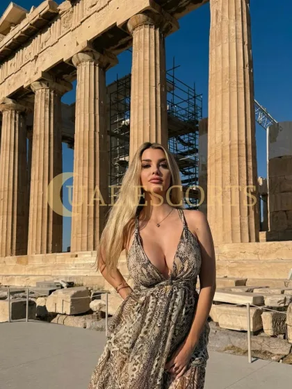 Colleen photo 5 in Toulouse: 27 years old, european, curvy, blonde hair, 170 cm, 68 kg, Medium bust