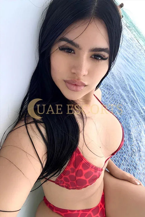 Constanza photo 2 in Glasgow: 25 years old, slim, black hair, 165 cm, 60 kg, Medium bust