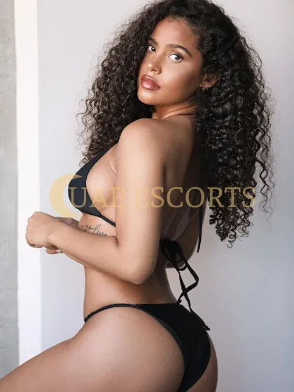 Coral photo 4 in Angers: 23 years old, arab, regular, black hair, 147 cm, 54 kg, Medium bust