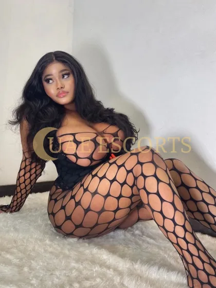 Cordula photo 5 in Reims: 26 years old, arab, curvy, black hair, 170 cm, 70 kg, Large bust