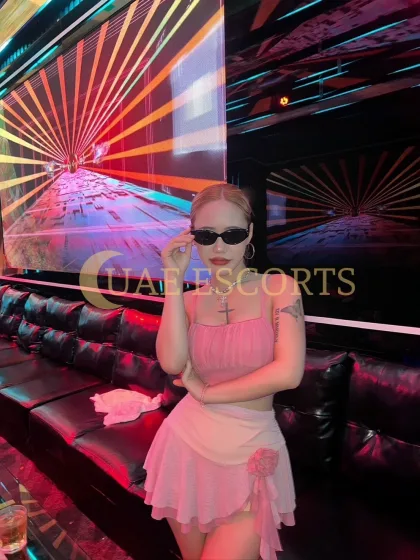 Csilla photo 5 in Wiesbaden: 25 years old, asian, slim, black hair, 165 cm, 50 kg, Large bust