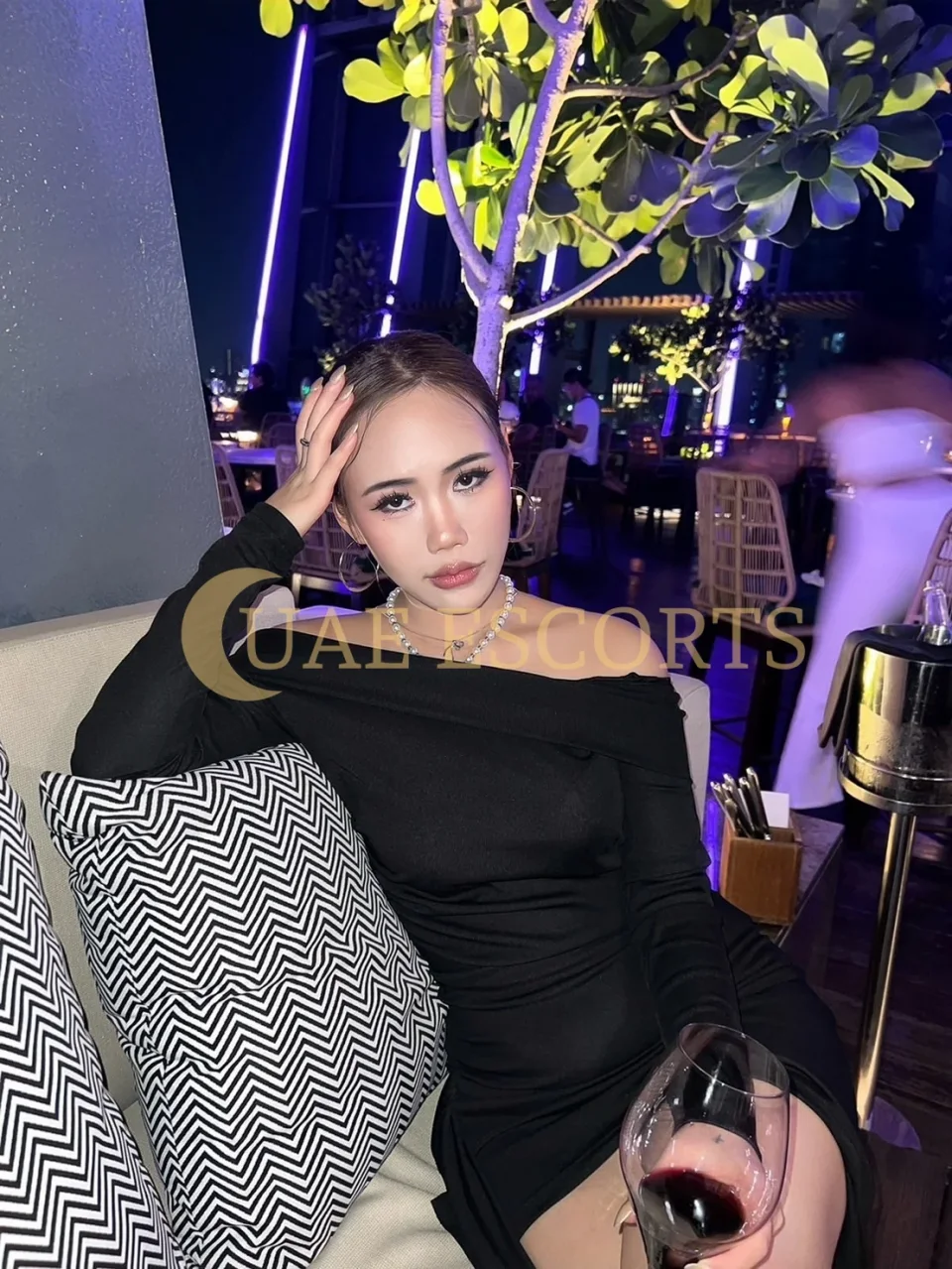 Csilla photo 7 in Wiesbaden: 25 years old, asian, slim, black hair, 165 cm, 50 kg, Large bust