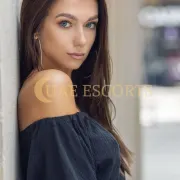 Dairine photo 4 in Oxford: 22 years old, european, slim, brown hair, 171 cm, 52 kg, Medium bust