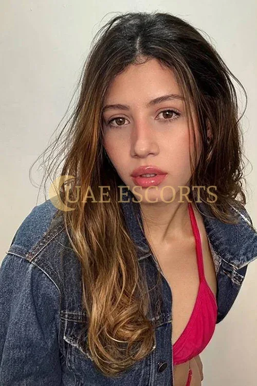 Daldis photo 9 in Marseille: 25 years old, slim, brunette, 160 cm, 56 kg, Large bust
