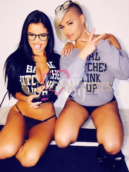 Dallilja photo 1 in Jersey: 23 years old, european, slim, black hair, 169 cm, 55 kg, Large bust