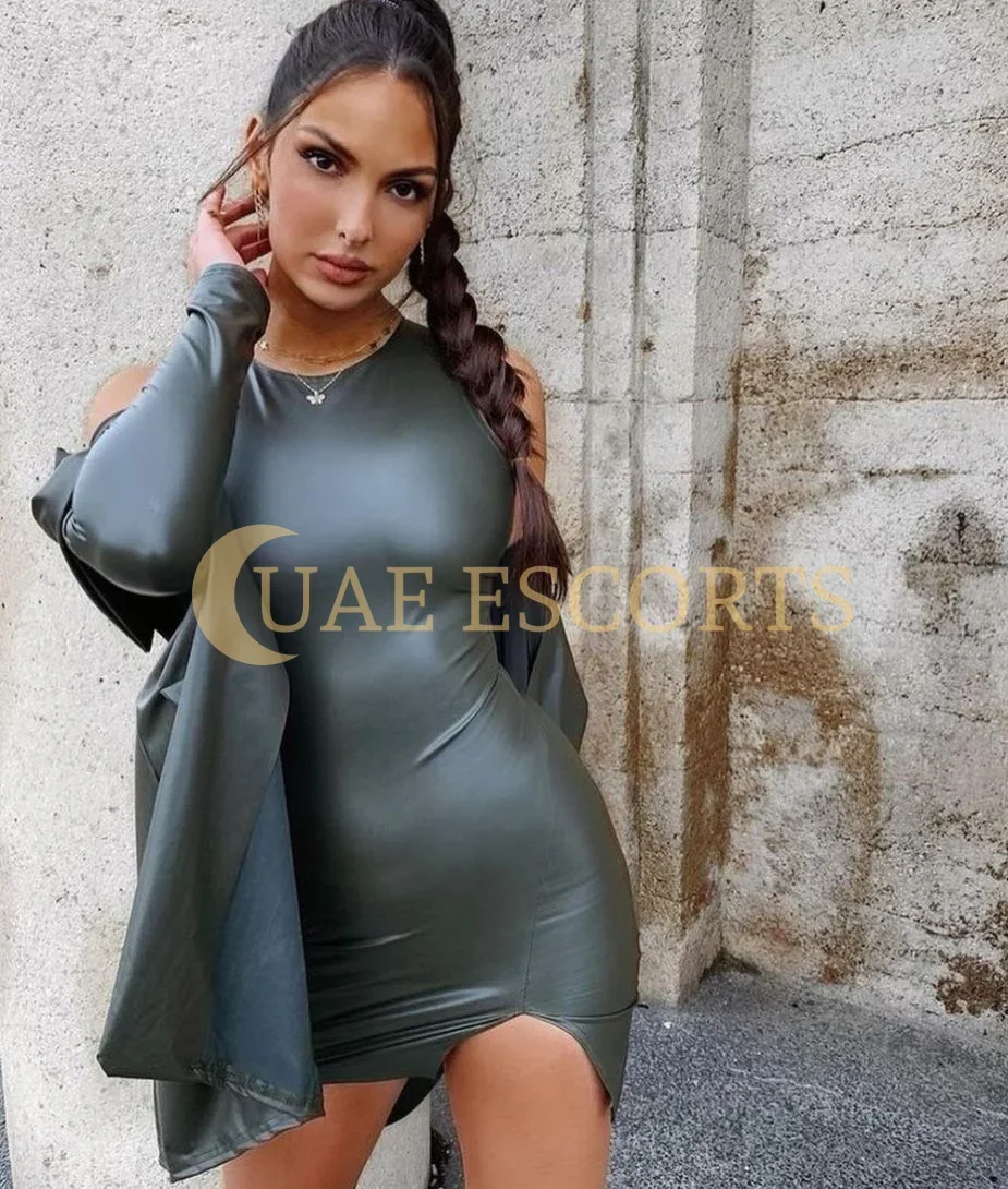 Darinka photo 1 in Paris: 25 years old, slim, brunette, 170 cm, 55 kg, Large bust