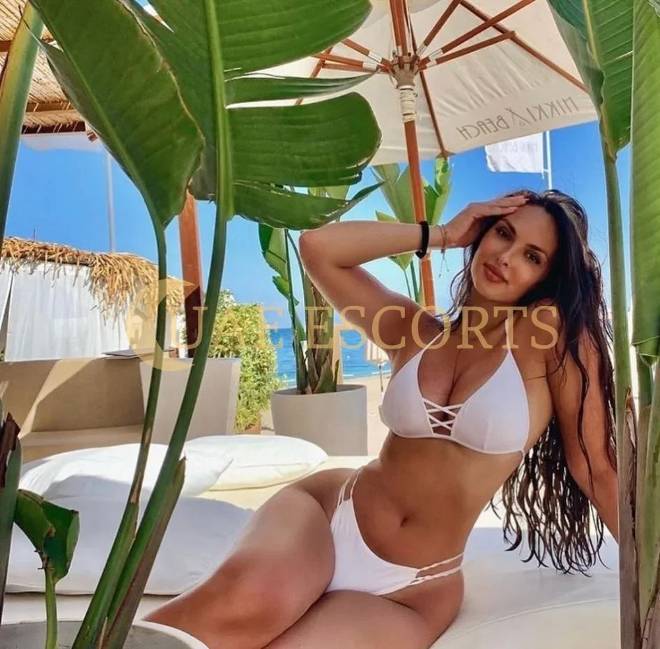 Darinka photo 3 in Paris: 25 years old, slim, brunette, 170 cm, 55 kg, Large bust