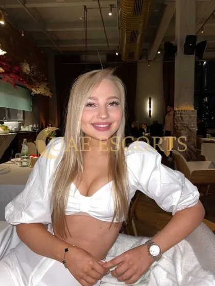 аиль photo 4 in Strasbourg: 21 years old, european, slim, blonde hair, 168 cm, 52 kg, Medium bust