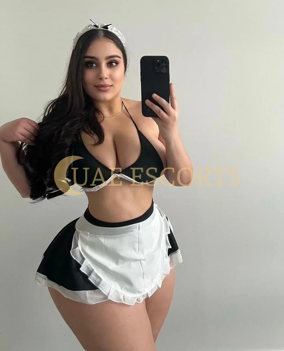 Debra photo 3 in Buckinghamshire: 26 years old, european, slim, grey, 180 cm, 73 kg, Small bust