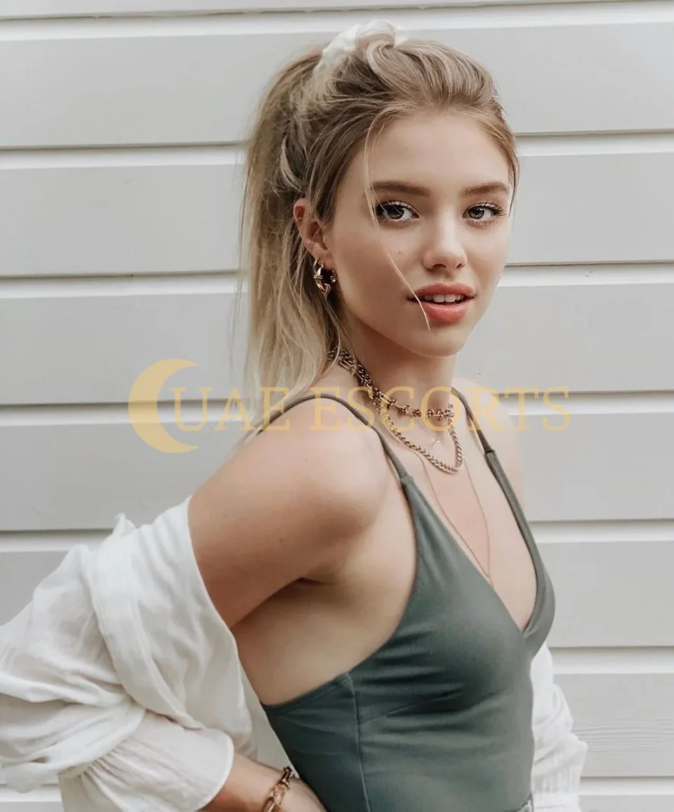 Delfina photo 4 in St Albans: 20 years old, european, slim, blonde hair, 170 cm, 53 kg, Medium bust