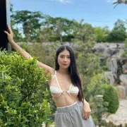 Jaida photo 7 in Hong Kong: 22 years old, european, slim, black hair, 165 cm, 53 kg, B bust