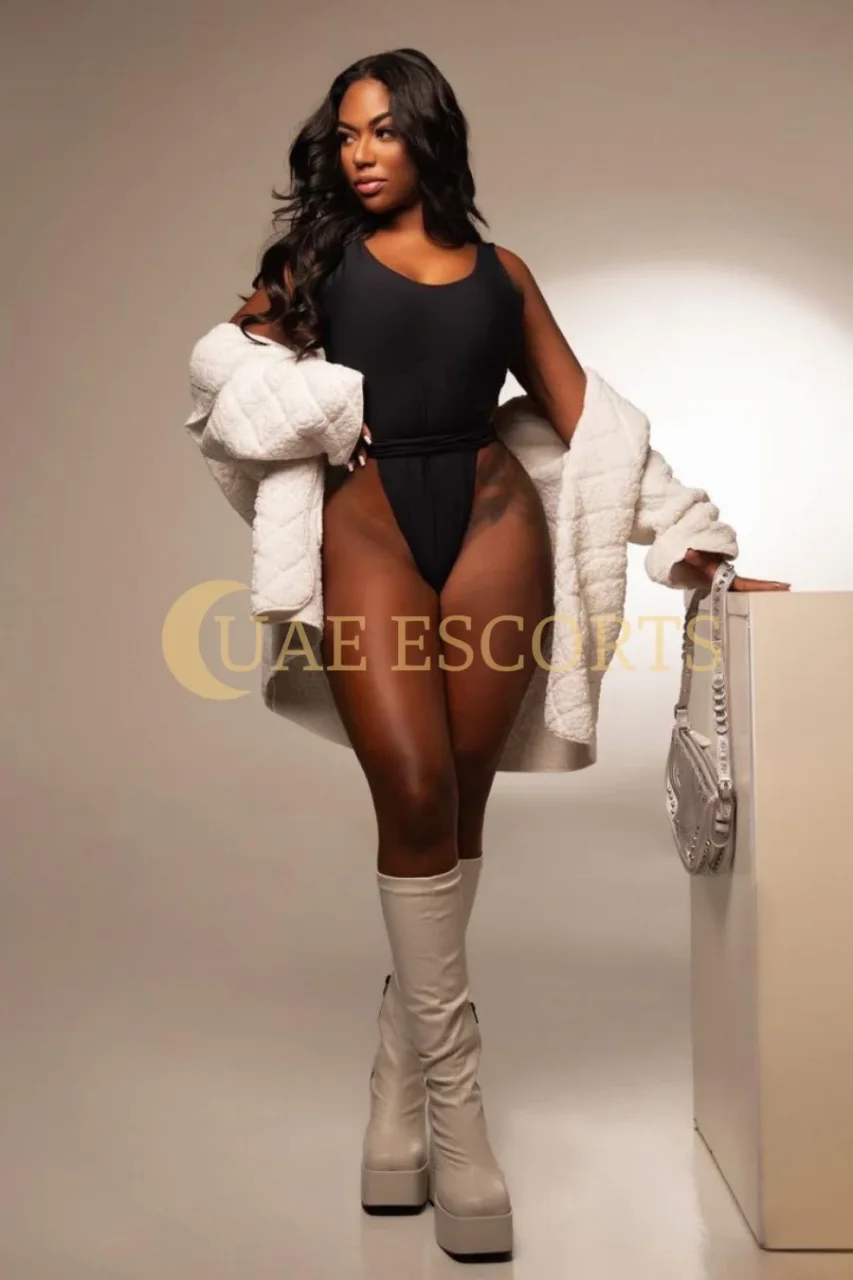 Derval photo 6 in Dordrecht: 21 years old, european, regular, brunette, 162 cm, 59 kg, Medium bust