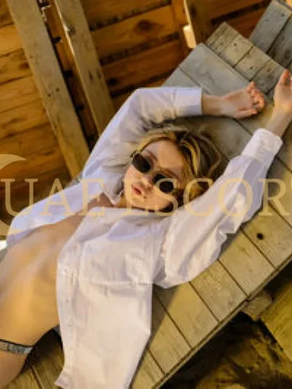 Derya photo 5 in Marseille: 29 years old, european, slim, brown hair, 167 cm, 55 kg, Large bust