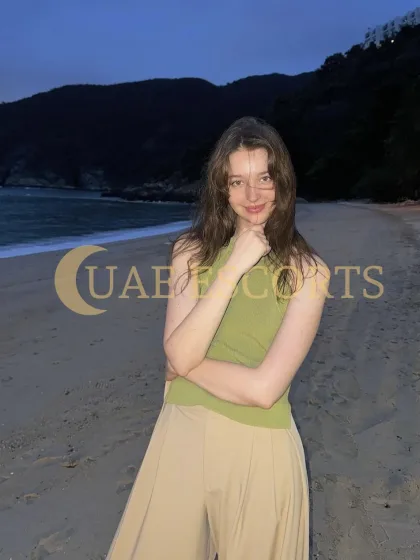 Dietlinde photo 1 in Sens: 27 years old, arab, slim, black hair, 170 cm, 50 kg, Large bust