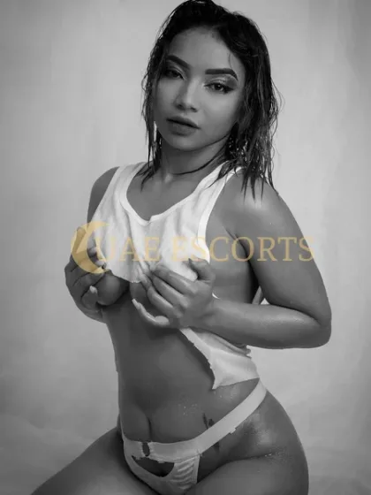 Ditte photo 1 in Nantes: 30 years old, regular, black hair, 163 cm, 56 kg, Medium bust