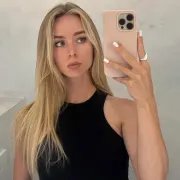 Patience photo 2 in Hong Kong: 21 years old, european, slim, blonde hair, 168 cm, 53 kg, B bust