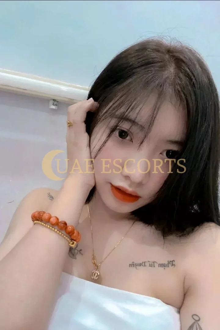 Dorien photo 2 in Amsterdam: 25 years old, asian, black hair, 166 cm, 48 kg, Large bust