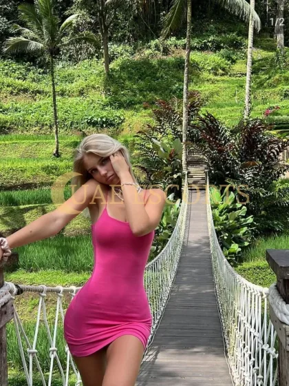 Dorina photo 2 in Glasgow: 20 years old, european, slim, blonde hair, 170 cm, 54 kg, Medium bust