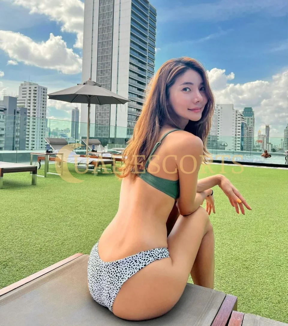 Dragana photo 3 in Mönchengladbach: 25 years old, asian, slim, black hair, 165 cm, 48 kg, Large bust