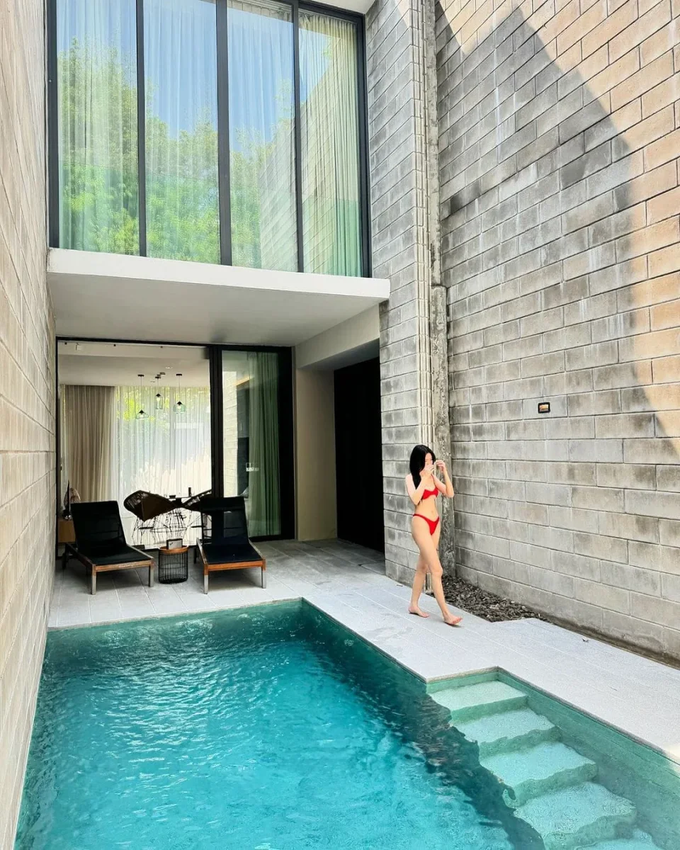 Guadalupe photo 7 in Bangkok: 27 years old, slim, black hair, 171 cm, 51 kg, C bust