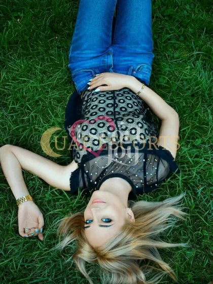 Edilma photo 3 in Weiden in der Oberpfalz: 27 years old, arab, slim, blonde hair, 168 cm, 53 kg, Medium bust