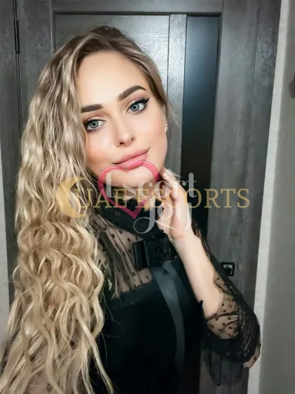Edilma photo 5 in Weiden in der Oberpfalz: 27 years old, arab, slim, blonde hair, 168 cm, 53 kg, Medium bust