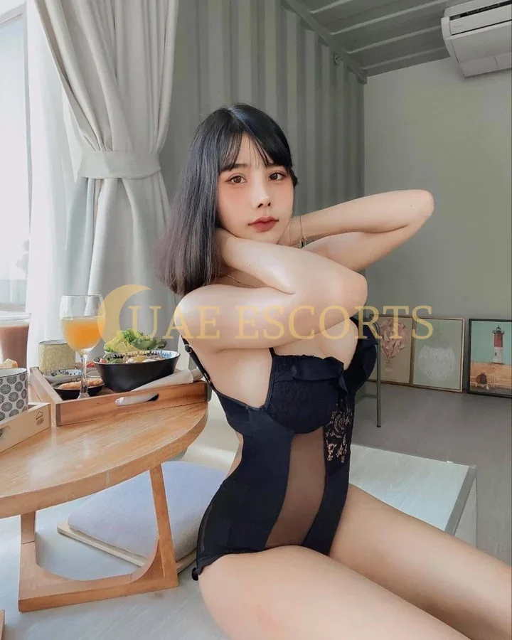 Эинбджорг фото 2 - Watford, 23 года, азиатская, стройная, черные волосы, 155 см, 50 кг, грудь Large