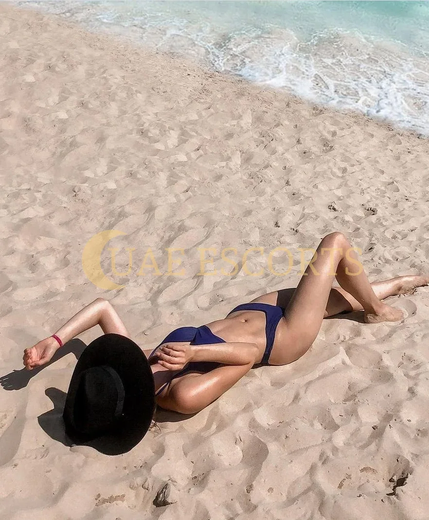 Eir photo 3 in Saarbrücken: 25 years old, arab, slim, brown hair, 170 cm, 54 kg, Medium bust