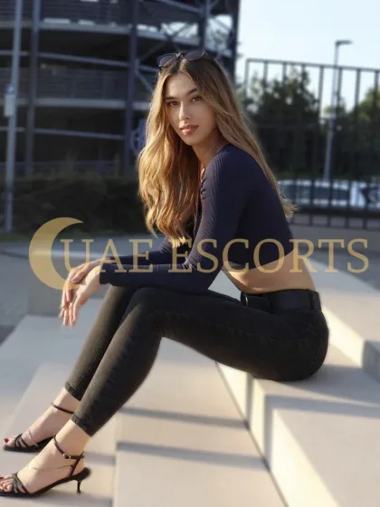 Eir photo 6 in Saarbrücken: 25 years old, arab, slim, brown hair, 170 cm, 54 kg, Medium bust