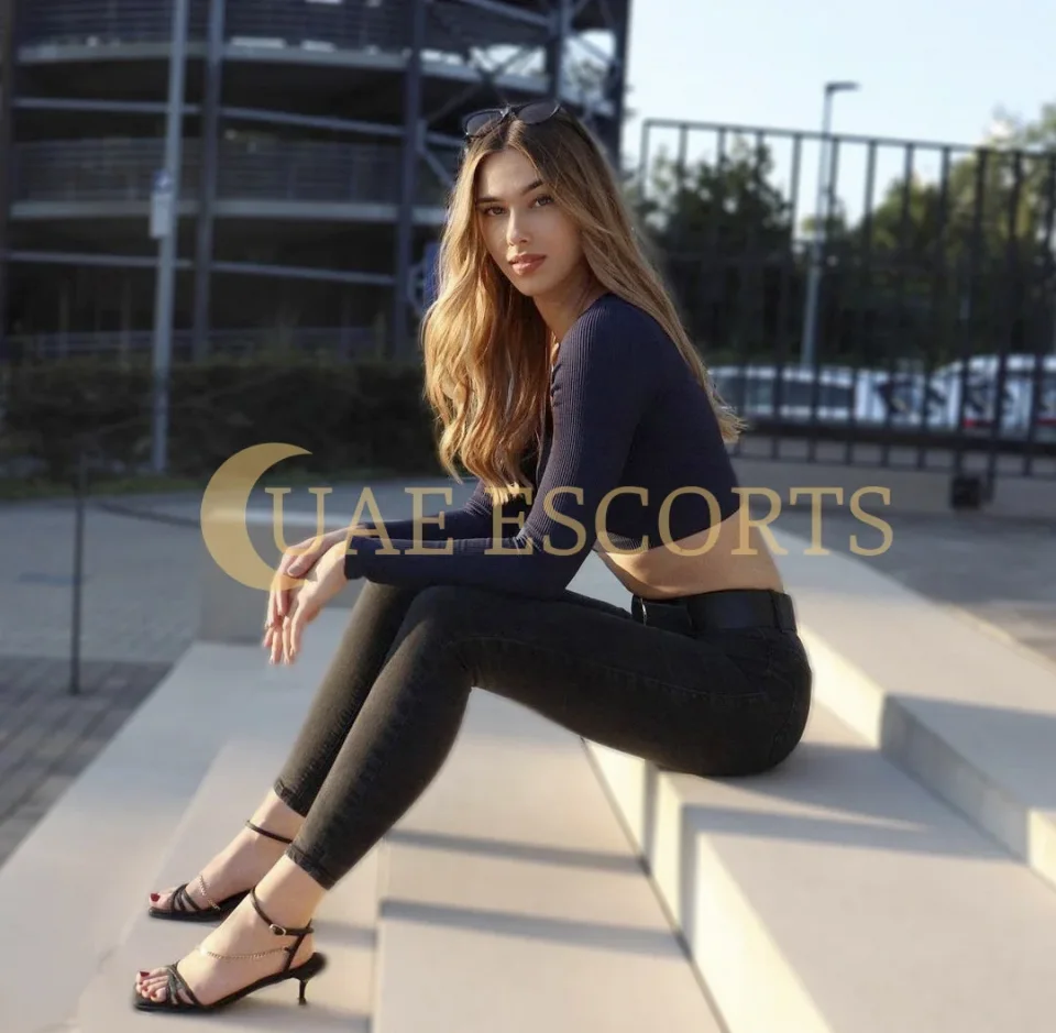 Eir photo 6 in Saarbrücken: 25 years old, arab, slim, brown hair, 170 cm, 54 kg, Medium bust