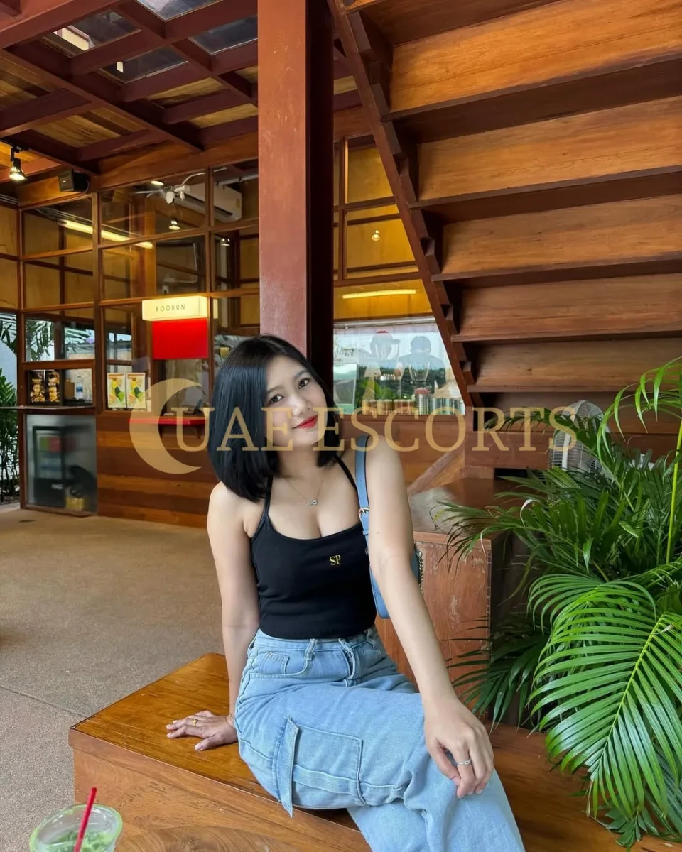 Elba photo 4 in Amsterdam: 22 years old, asian, black hair, 158 cm, 60 kg, Large bust