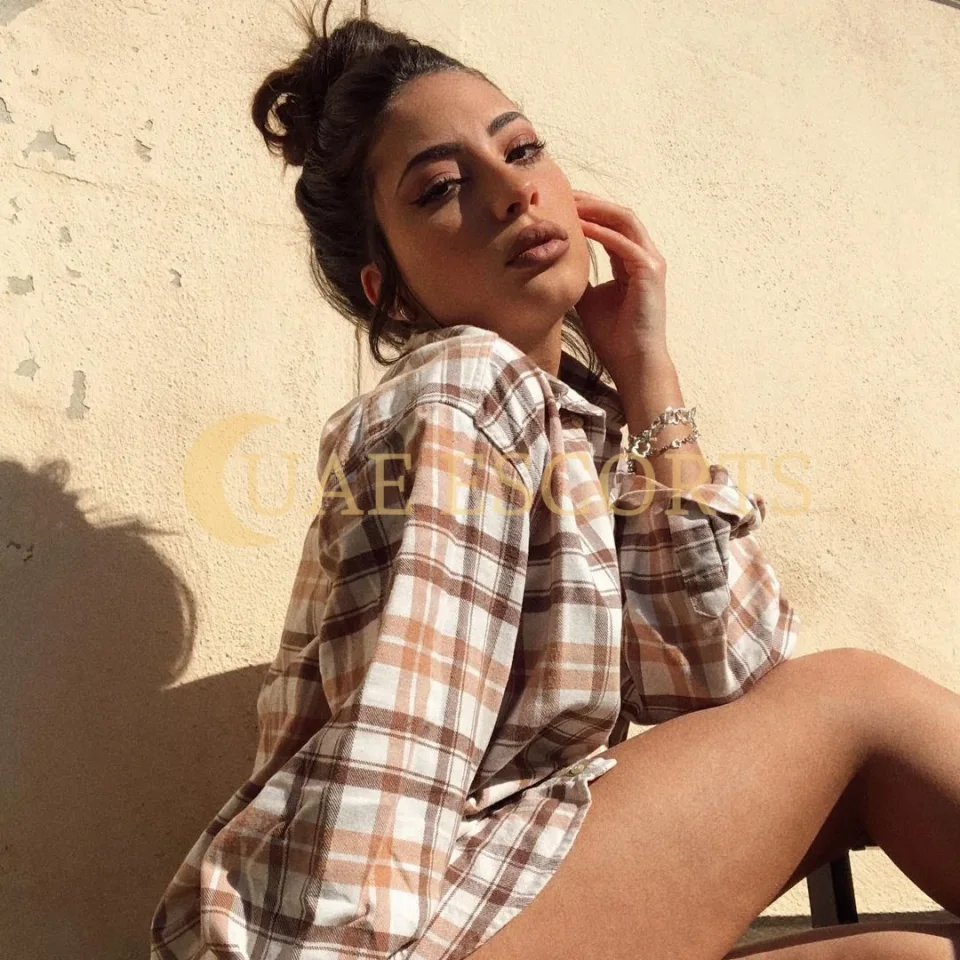 Eliisa photo 9 in Hamburg: 27 years old, regular, black hair, 168 cm, 56 kg, Large bust