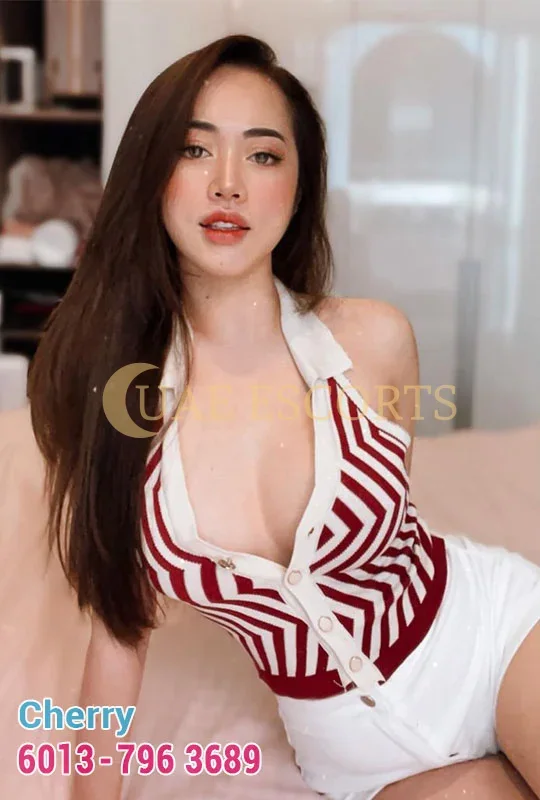 Elizaveta photo 2 in Saint-Brieuc: 25 years old, asian, curvy, black hair, 160 cm, 47 kg, Large bust