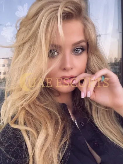 Eloah photo 1 in London: 21 years old, european, slim, blonde hair, 168 cm, 53 kg, Medium bust