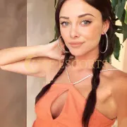 Else photo 1 in Brighton: 22 years old, arab, slim, black hair, 168 cm, 54 kg, Medium bust