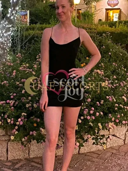 Embla photo 5 in Toulouse: 25 years old, slim, brunette, 167 cm, 53 kg, Medium bust