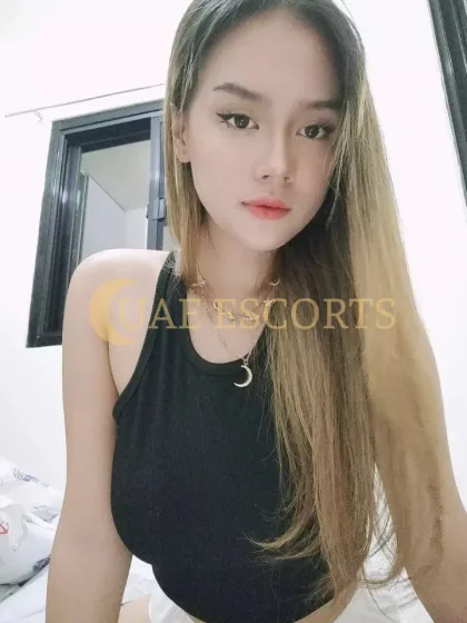Emely photo 4 in Eindhoven: 25 years old, black hair, 166 cm, 48 kg, Large bust