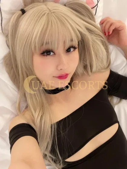 Emelyne photo 5 in London: 25 years old, latina, curvy, blonde hair, 155 cm, 55 kg, Medium bust