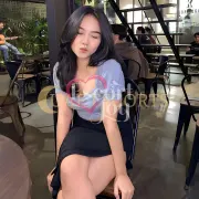 Emilce photo 4 in Munich: 24 years old, slim, black hair, 161 cm, 53 kg, Large bust