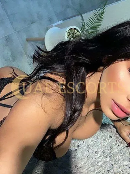 Enika photo 5 in Toulouse: 26 years old, regular, black hair, 172 cm, 57 kg, Medium bust