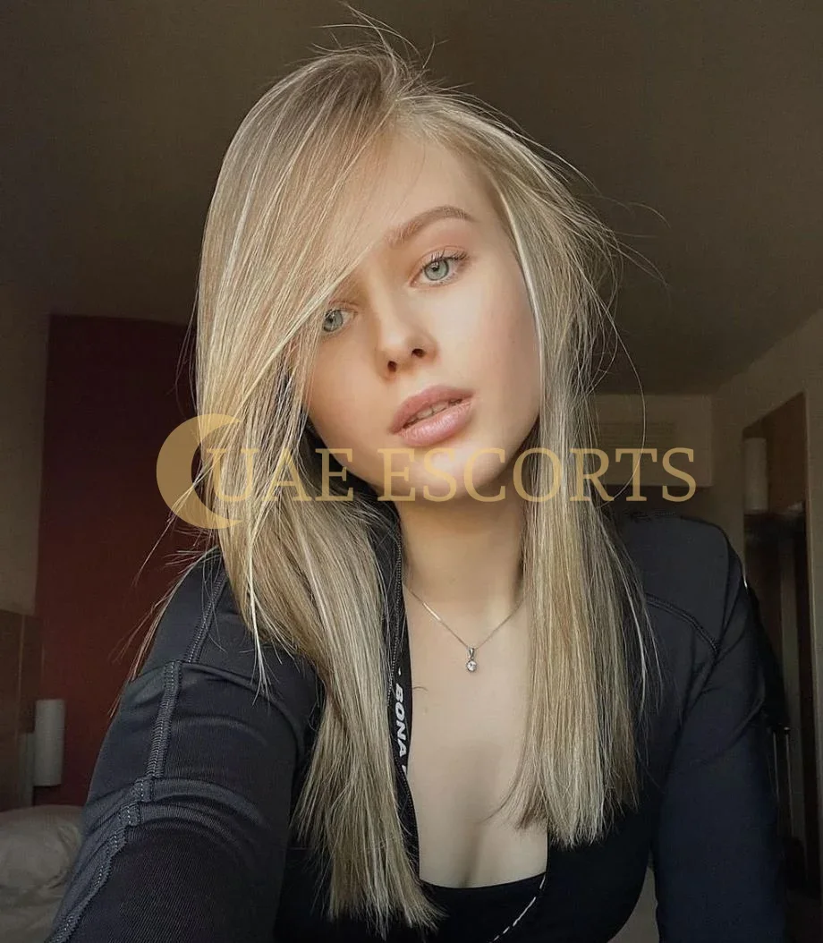 Enya photo 1 in Frankfurt: 21 years old, european, slim, blonde hair, 170 cm, 53 kg, Medium bust