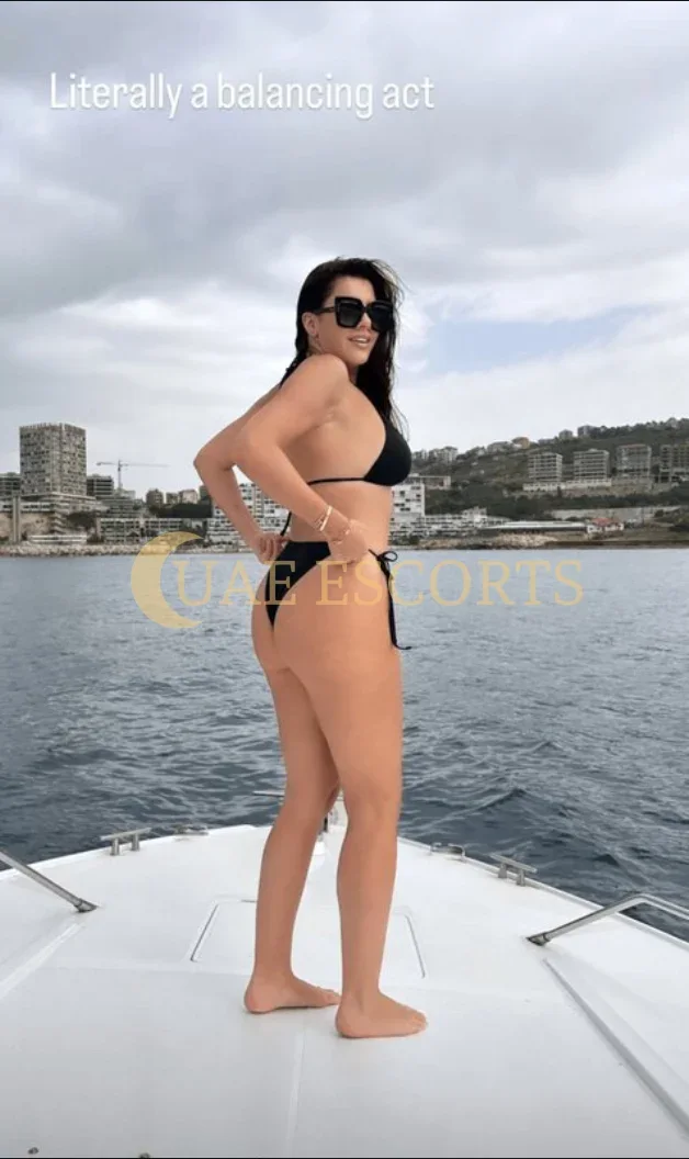 Erlen photo 4 in Lille: 30 years old, curvy, black hair, 166 cm, 57 kg, Medium bust