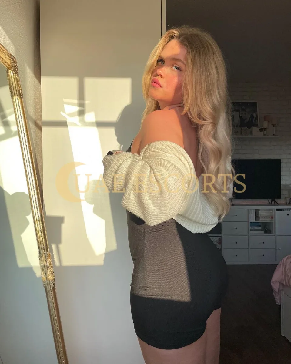 Erlin photo 2 in Esslingen am Neckar: 24 years old, brown hair, 167 cm, 54 kg, Large bust