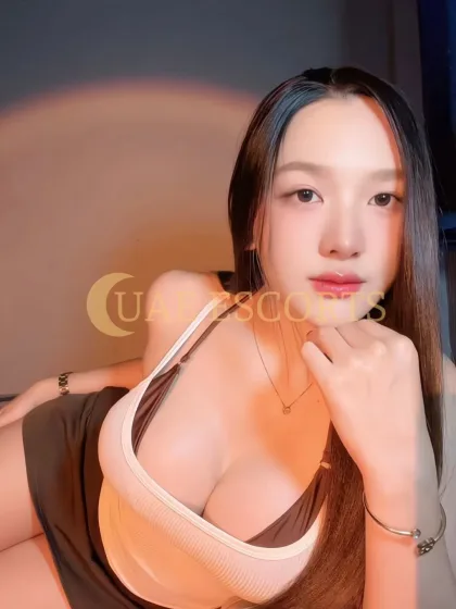 Эрнестина фото 2 - Birmingham, 25 лет, стройная, блондинка, 164 см, 52 кг, грудь Large