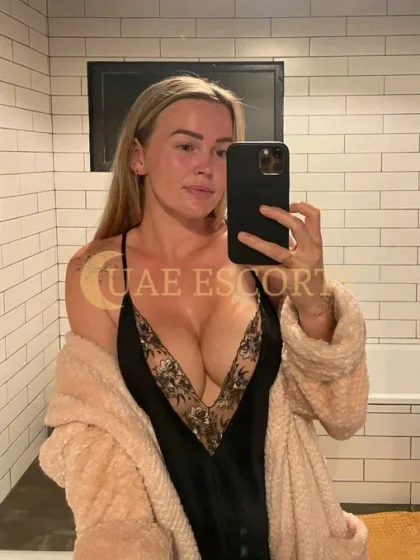 Esja photo 4 in Karlsruhe: 27 years old, regular, blonde hair, 169 cm, 65 kg, Medium bust