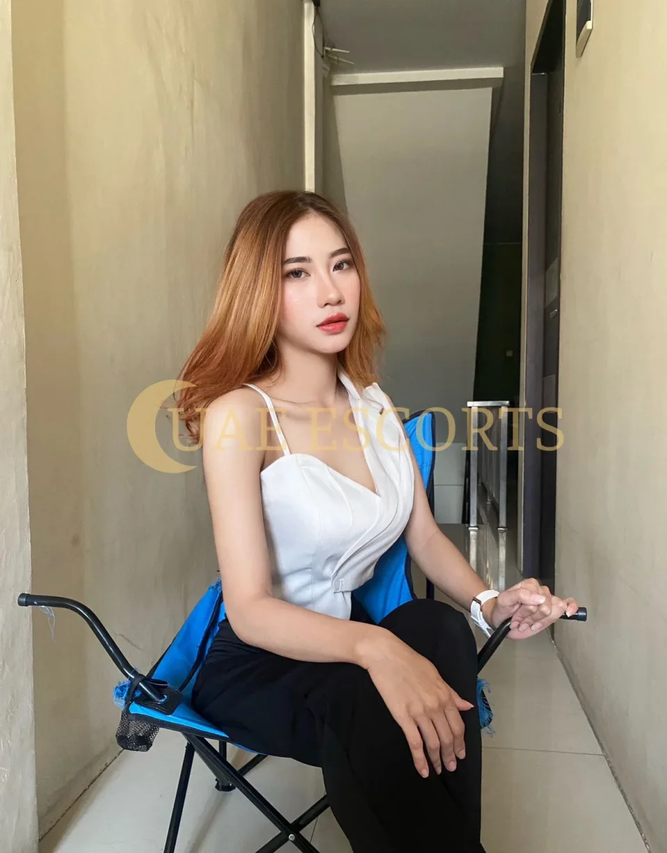 Эсмарелда фото 6 - Paris, 27 лет, стройная, шатенка, 165 см, 46 кг, грудь Medium