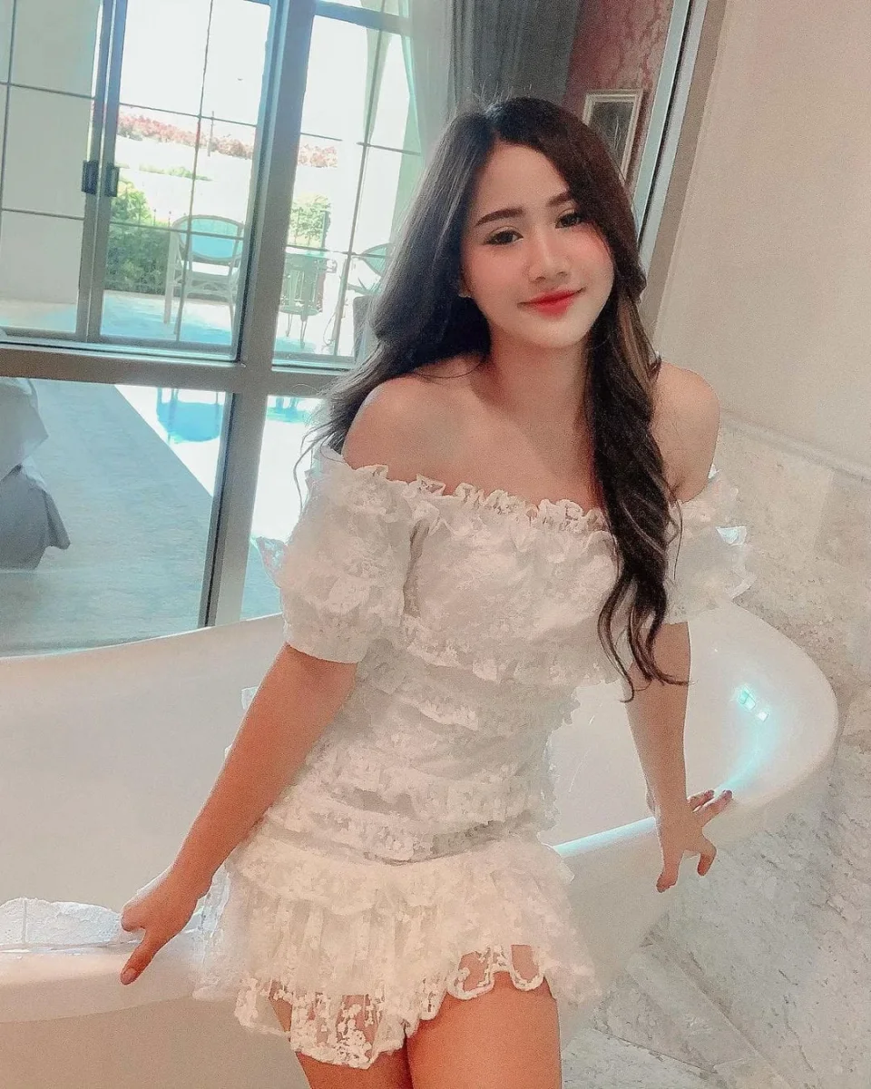 Astrid photo 5 in Bangkok: 25 years old, slim, black hair, 167 cm, 50 kg, C bust