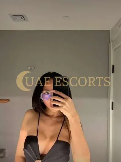 Этелвина фото 2 - Salon de Provence, 28 лет, regular, брюнетка, 170 см, 76 кг, грудь Medium